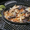 Kép 4/5 - Weber öntöttvas serpenyő zománcozott Gourmet BBQ System sütőrácsra