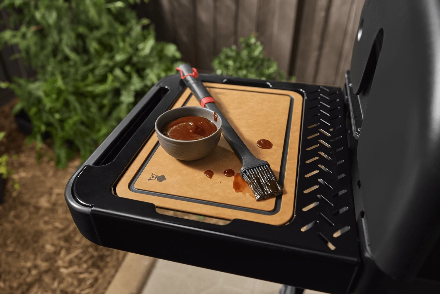 Weber Works® oldalasztal, Smoque pellet grillekhez